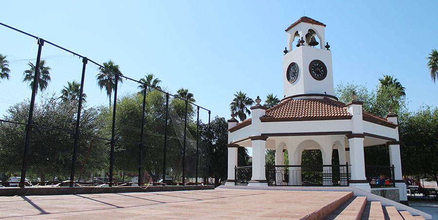 Imagen Plaza general zuazua foto reloj
